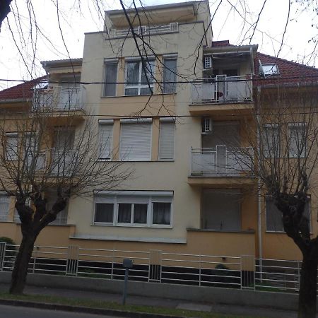 Zoe Apartman Apartment Heviz Exterior photo